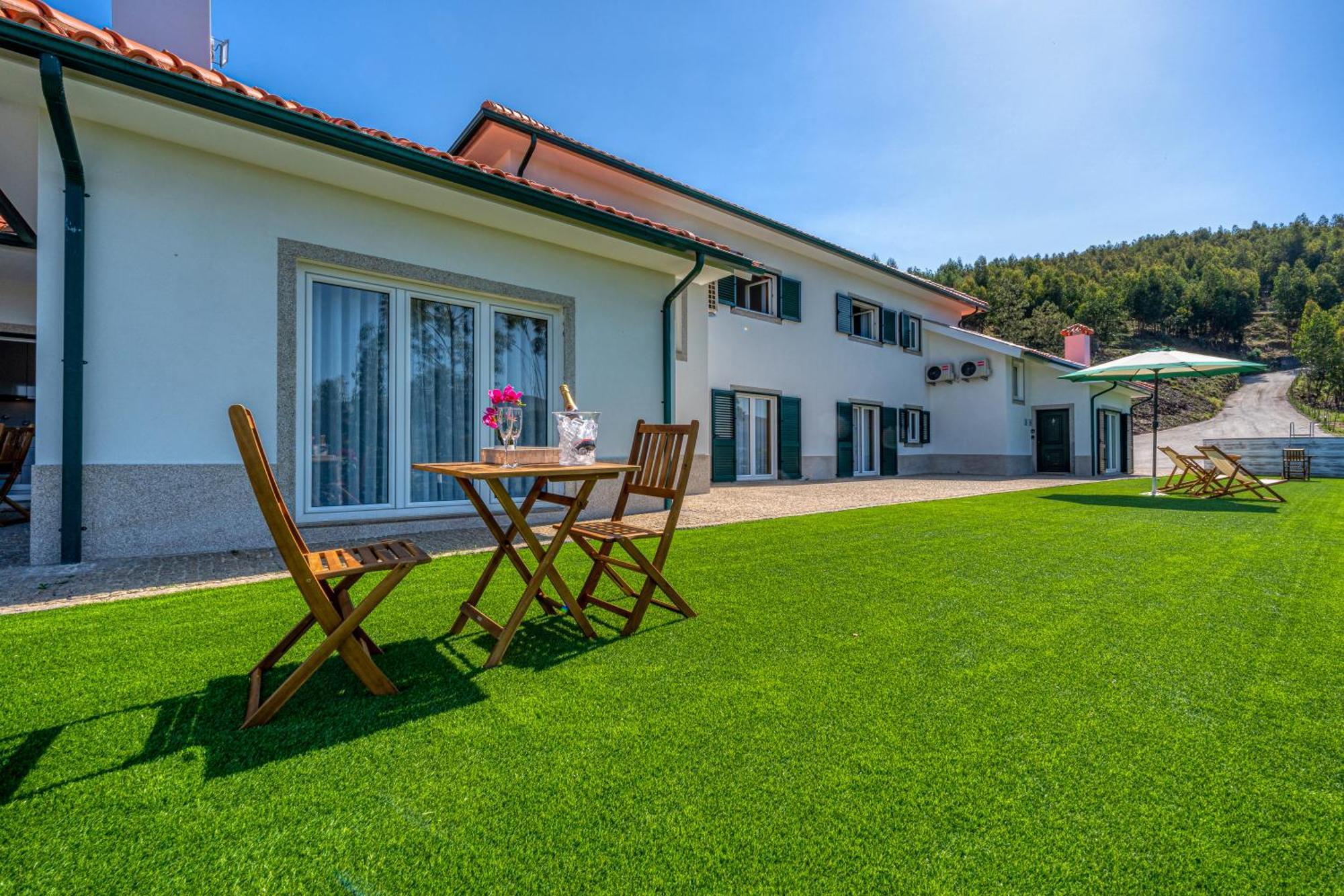 Central Suites Arouca Esterno foto